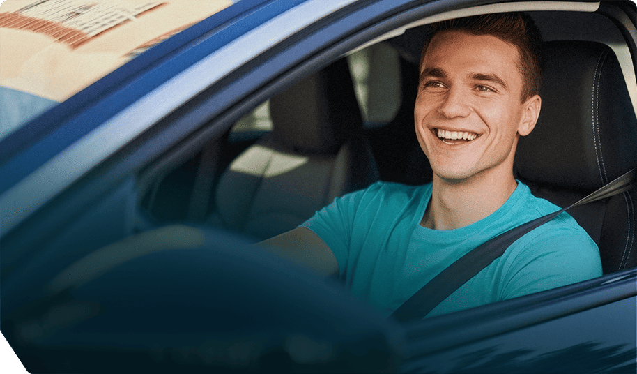 Imagem de homem no carro