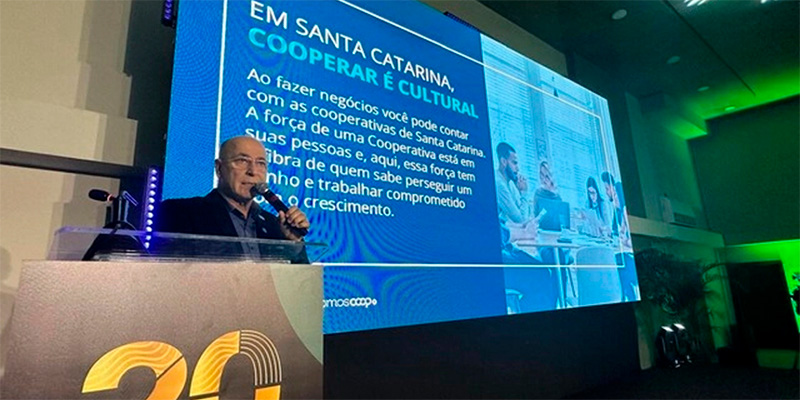 Presidente da Ocesc, Vanir Zanatta, apresenta os resultados do cooperativismo em Santa Catarina