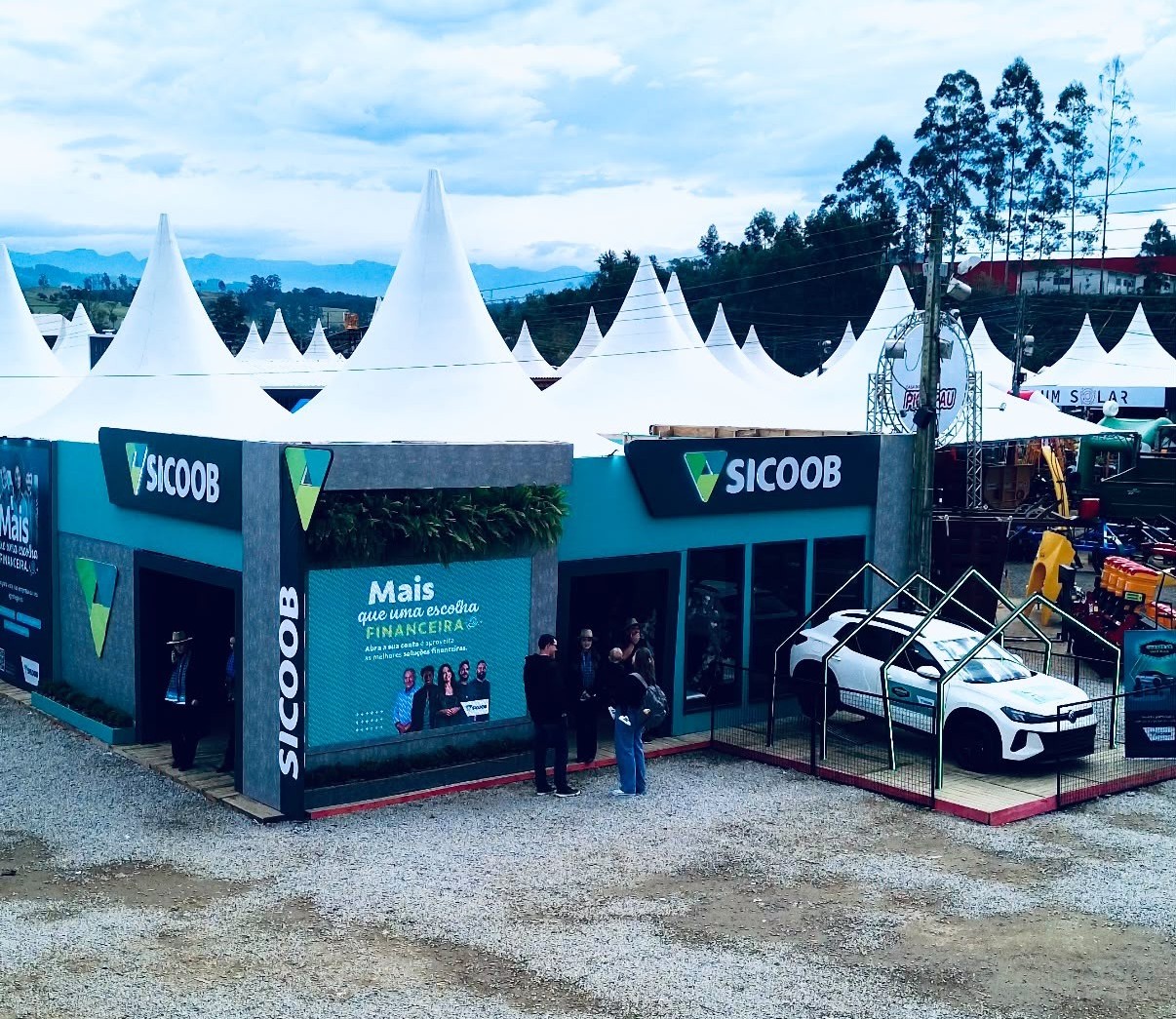ESTANDE DO SICOOB CREDIVALE NA FEAGRO 2026