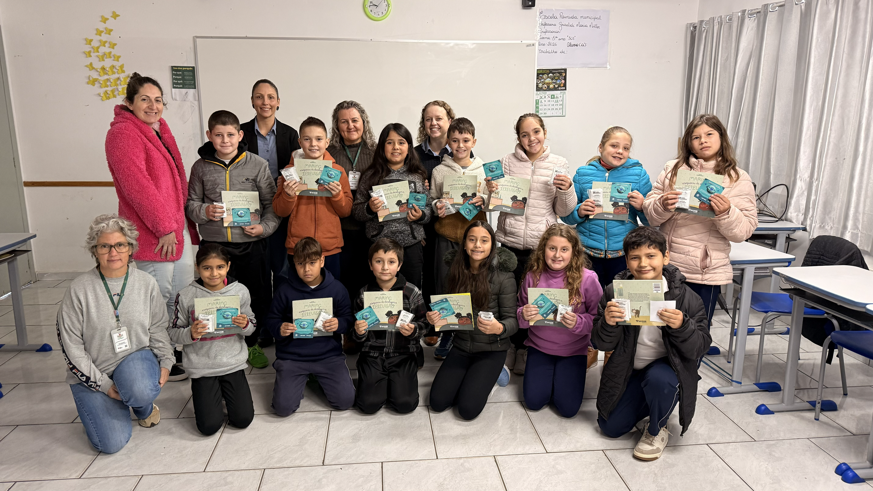 Estudantes participaram de atividades de educação ambiental promovidas pelo Projeto Semear, iniciativa do Sicoob Creditaipu que incentiva a conscientização e o cuidado com o meio ambiente.