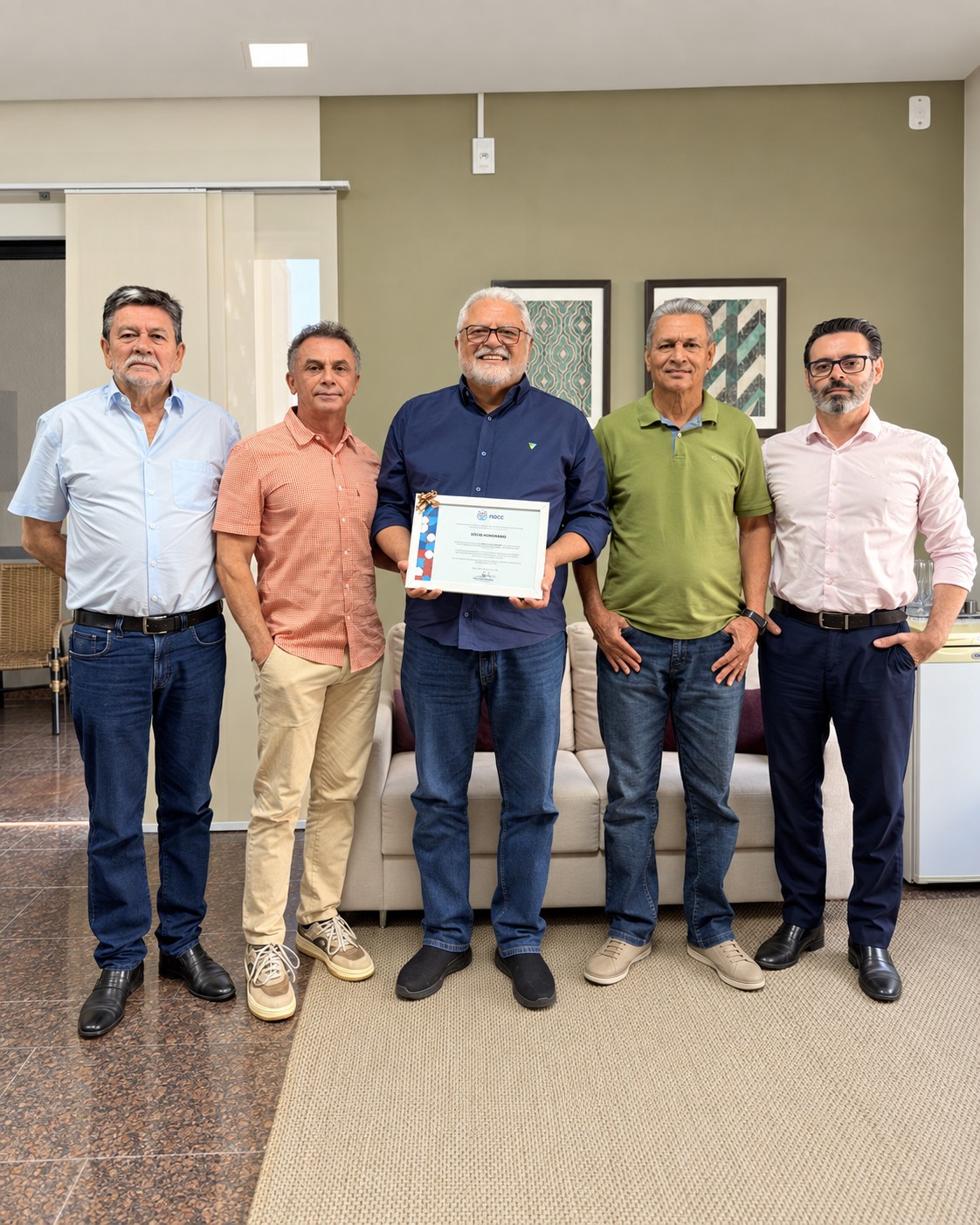 Sicoob Fronteiras recebe reconhecimento com o Certificado “Amigos do NACC” pelo apoio a instituição social de Rondônia