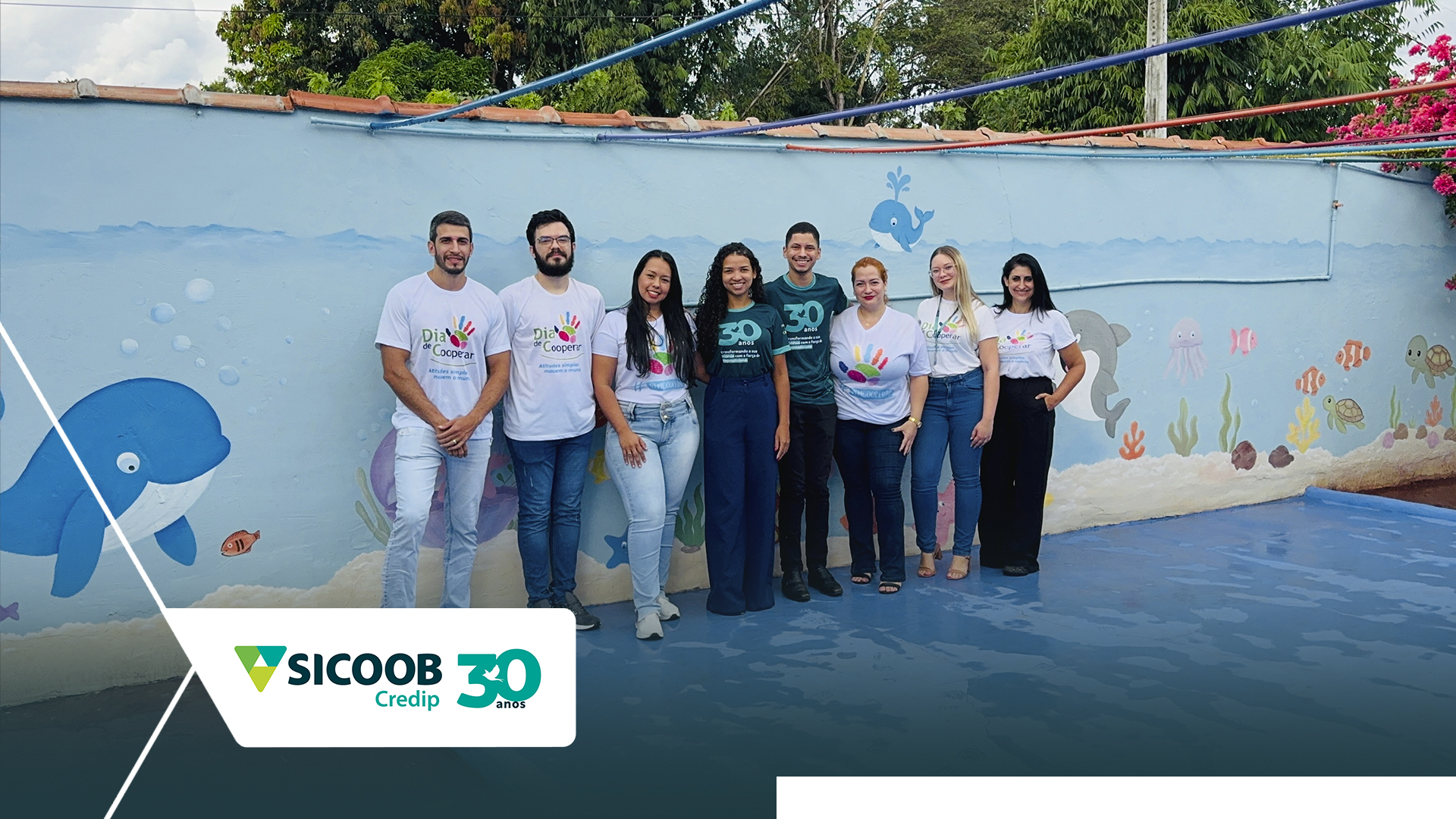 Espaço aquático e revitalização do pátio foram entregues após oito meses de trabalho voluntário e mobilização da comunidade.