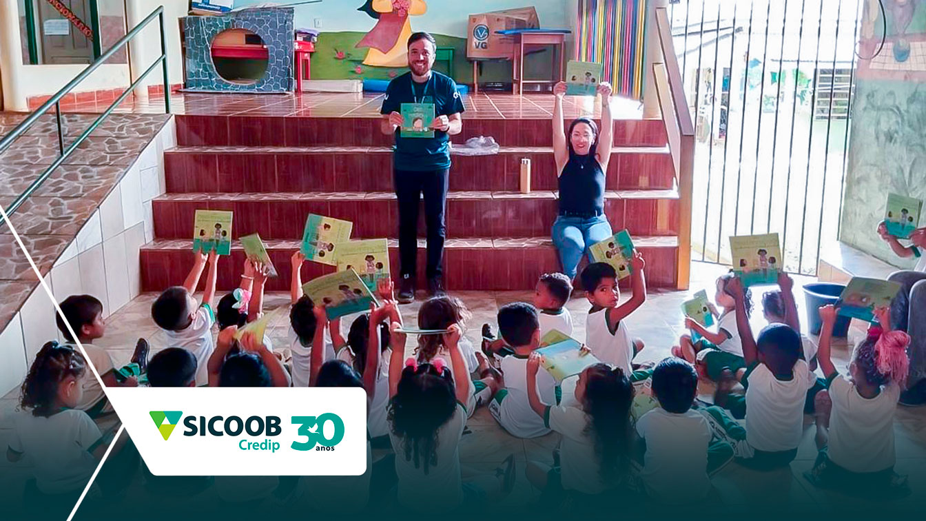 Capacitação de professores e criação das primeiras cooperativas mirins do estado reforçam o compromisso da cooperativa com a educação e o desenvolvimento das comunidades amazônicas.