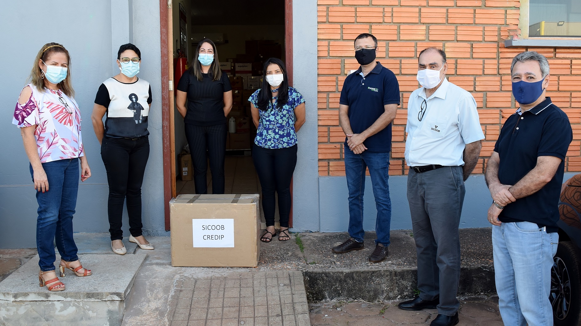 Entrega dos medicamentos no Hospital Municipal Ana Neta, em Pimenta Bueno, Rondônia.