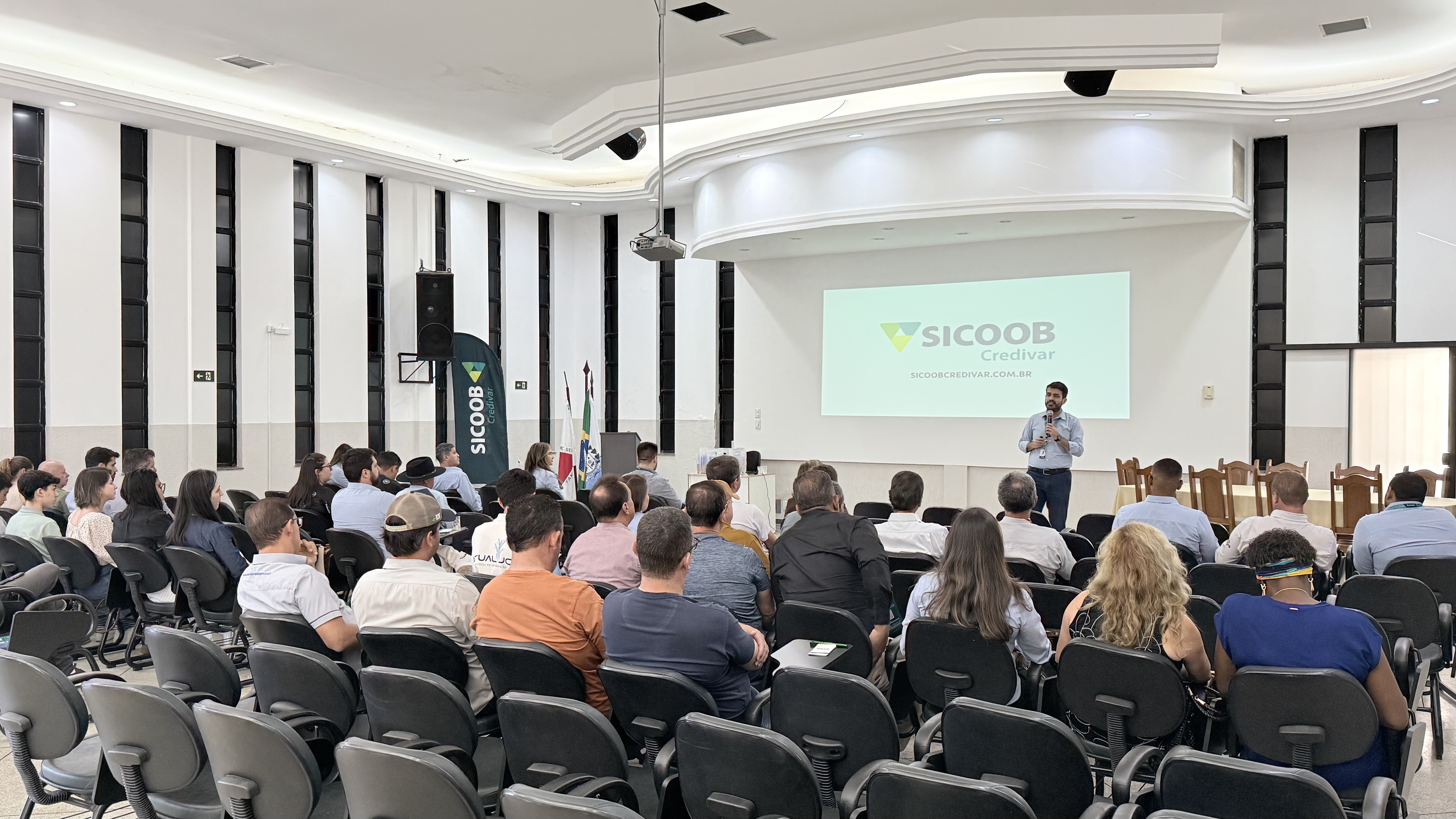 Cooperados durante Pré Assembleia em Paraguaçu