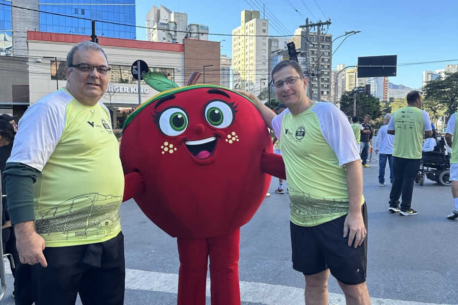 Sicoob Credinacional marca presença na 10ª Corrida do Mercado Central em BH