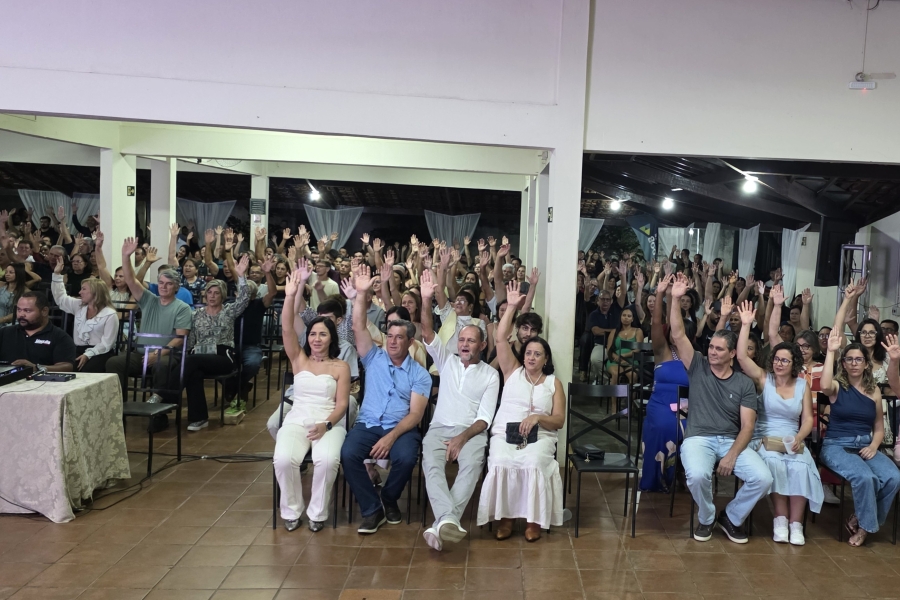 Sicoob Credinacional realiza AGEO 2026 com transparência, participação e reconhecimento