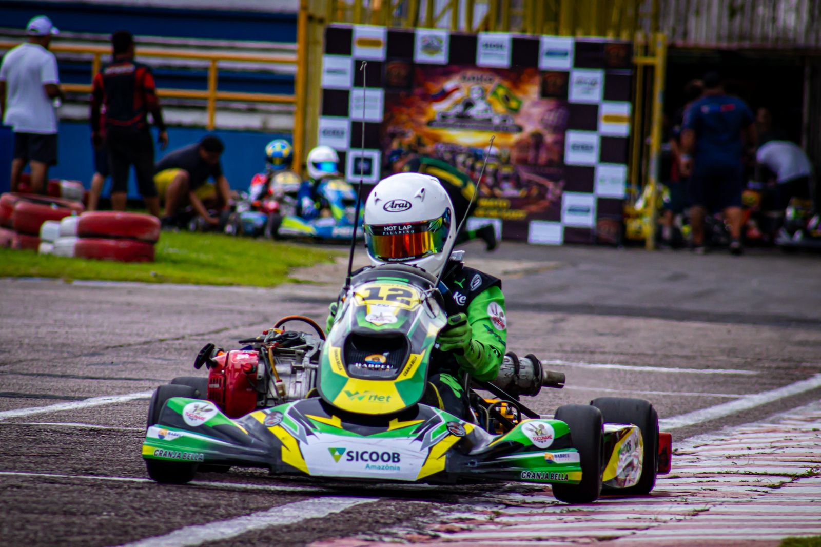 Sicoob Amazônia patrocina jovem piloto vencedor da 1ª etapa do Circuito Amazonense de Kart
