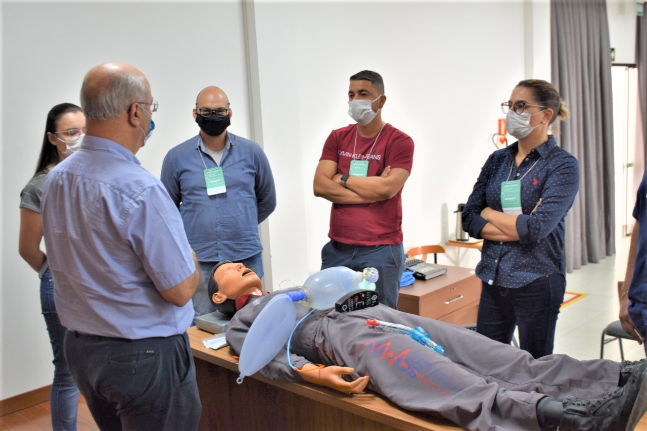 Médico Intensivista Hugo Urbano, de Minas Gerais, foi um dos ministrantes do curso de manejo de pacientes com COVID-19, em Vilhena (RO)