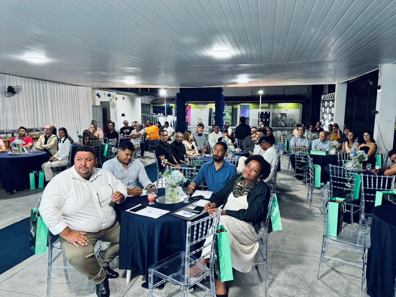 Jantar com Negócios