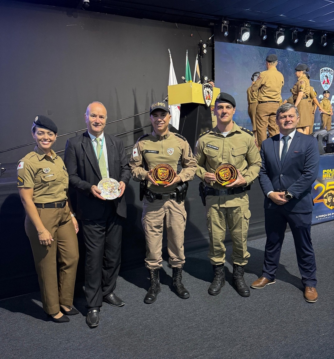 Coopemg é homenageada na solenidade de aniversário da 2° Região da Polícia Militar