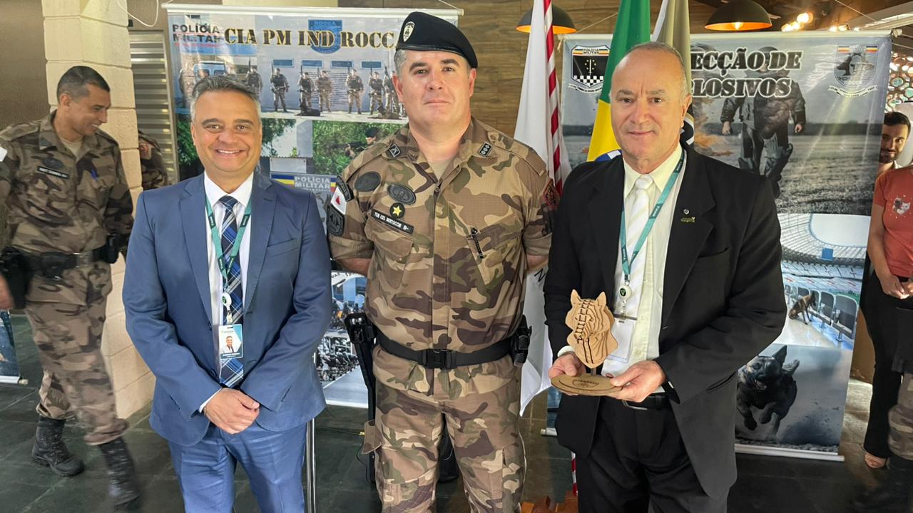 Sicoob Coopemg marca presença na Solenidade de premiação do Programa de Fomento ao Alcance de Resultados Operacionais - FARO