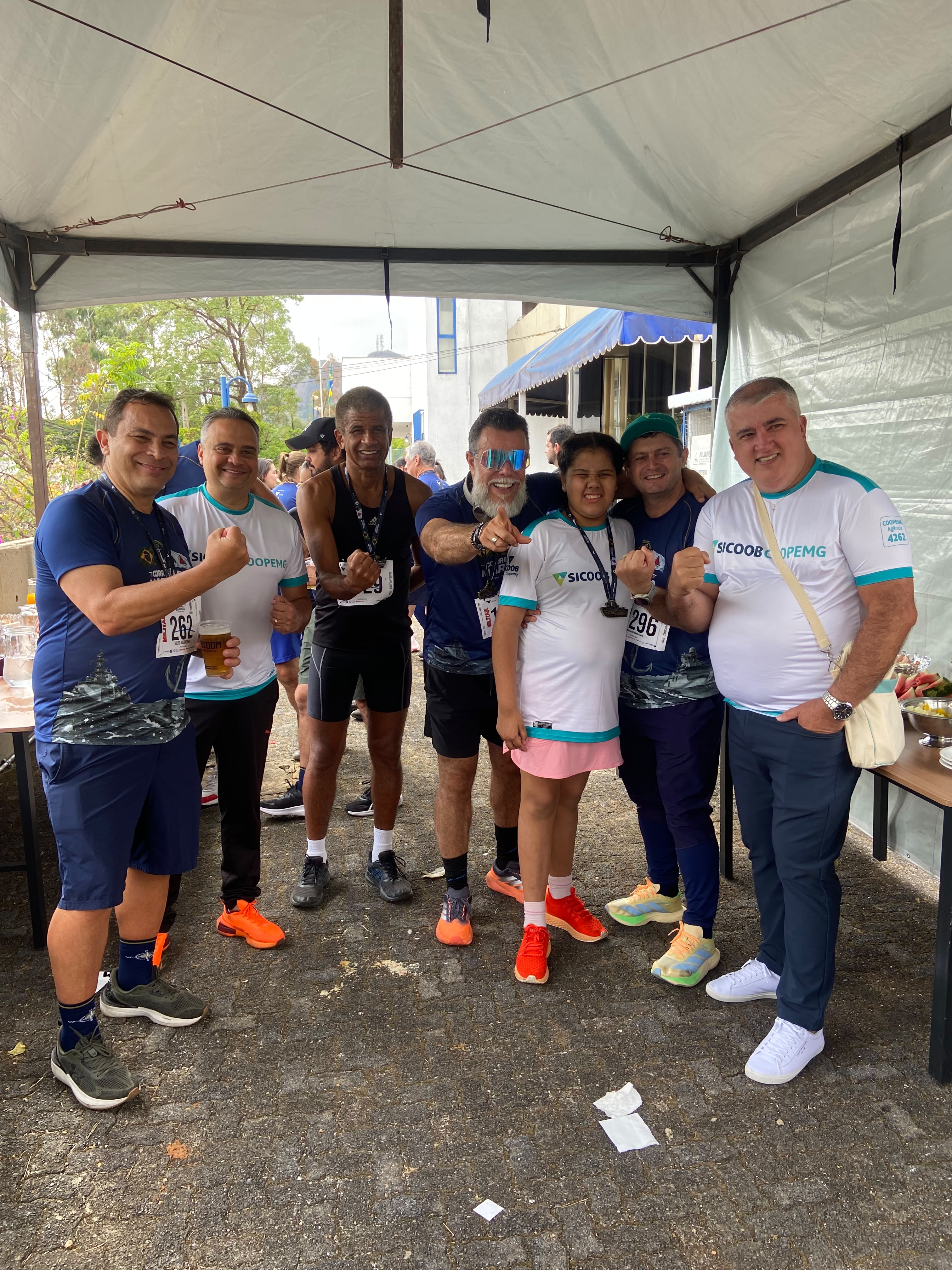 Sicoob Coopemg marca presença na Corrida da Marinha