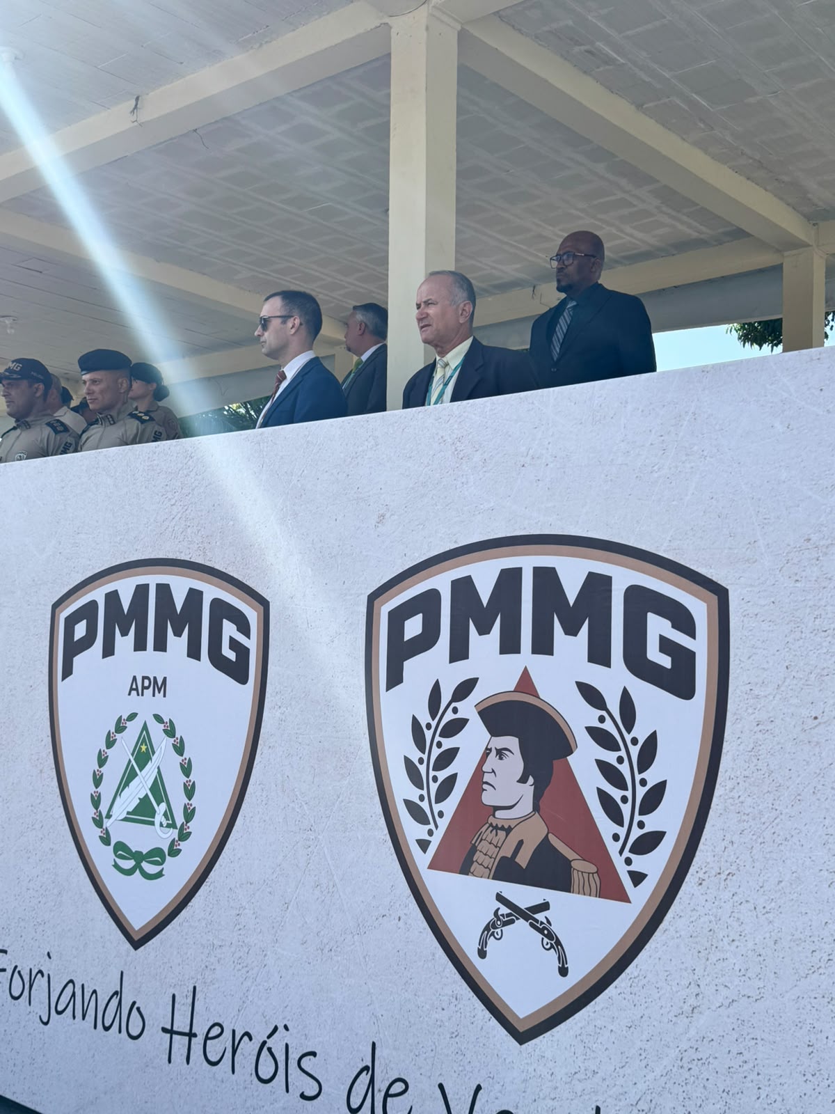 Sicoob Coopemg prestigia solenidade de entrega da boina aos alunos do CFSd da PMMG