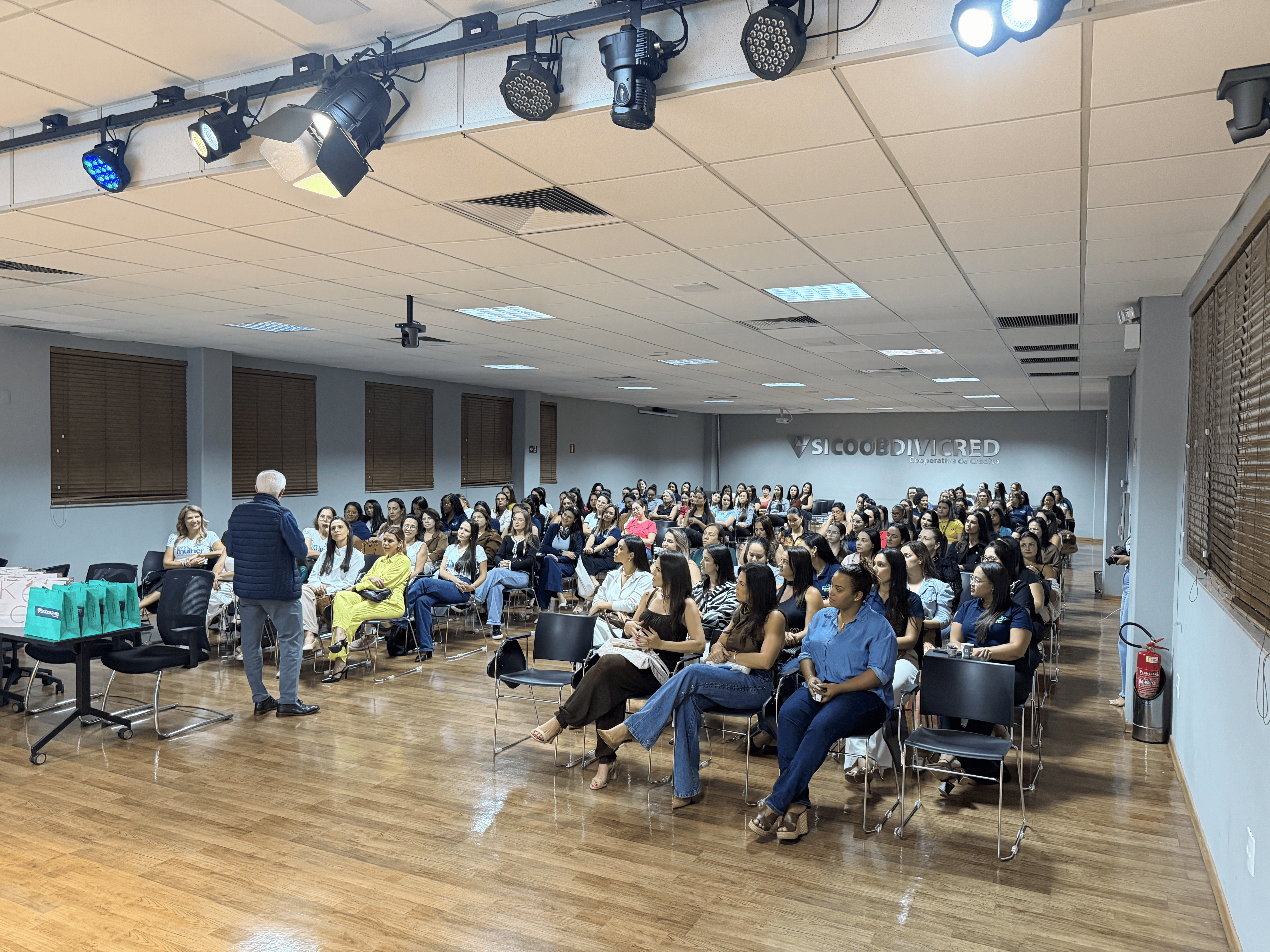 Capacitação para mulheres cooperadas
